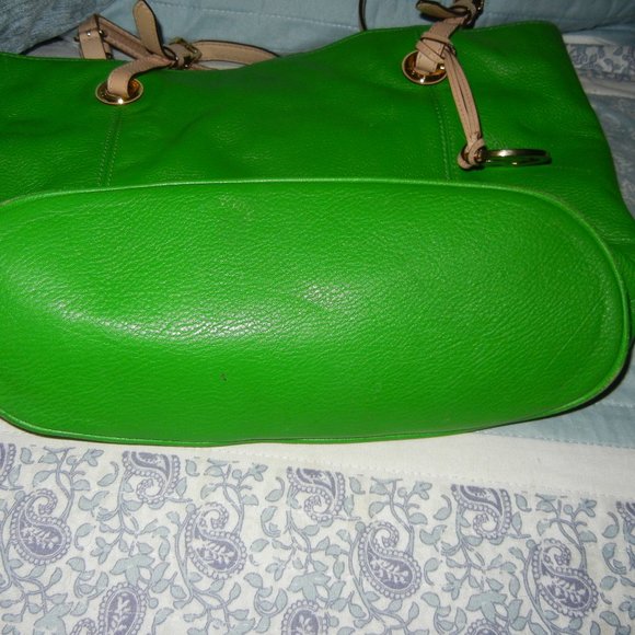 Kelly Green Micheal Kors Shoulder Bag tote - Picture 9 of 12